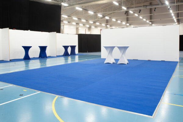 Monter 10x6 meter "Halvö" 1 väggsida Monter 10x6 meter "Halvö" 1 väggsida